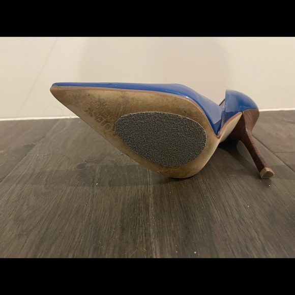 Guess Patent Blue Heels - Picture 3 of 4